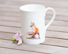 Laden Sie das Bild in den Galerie-Viewer, Porzellantasse "Schlaue Füchsin"