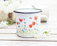 Laden Sie das Bild in den Galerie-Viewer, Emailletasse mit schönstem Tier- oder Blumenmotiv, liebevoll gestaltet im Vintagelook