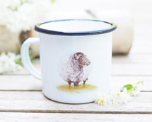 Laden Sie das Bild in den Galerie-Viewer, Emailletasse "Gemütliches Schaf"