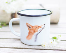 Laden Sie das Bild in den Galerie-Viewer, Emailletasse mit schönstem Tier- oder Blumenmotiv, liebevoll gestaltet im Vintagelook Fuchs