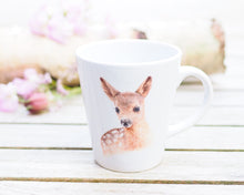 Laden Sie das Bild in den Galerie-Viewer, Feine, konische Tasse "Süßes Rehlitz"