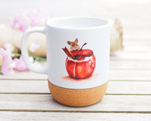 Laden Sie das Bild in den Galerie-Viewer, Große Tasse mit Korkboden "Bratapfel mit Maus"