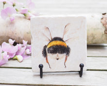 Laden Sie das Bild in den Galerie-Viewer, Antikmarmor-Fliese mit handgezeichnetem Tier- oder Blumenmotiv, dekorativ und einzigartig