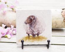 Laden Sie das Bild in den Galerie-Viewer, Antikmarmor-Fliese mit handgezeichnetem Tier- oder Blumenmotiv, dekorativ und einzigartig