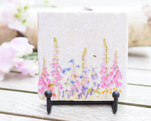 Laden Sie das Bild in den Galerie-Viewer, Antikmarmor-Fliese mit handgezeichnetem Tier- oder Blumenmotiv, dekorativ und einzigartig