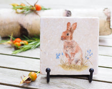 Laden Sie das Bild in den Galerie-Viewer, Antikmarmor-Fliese mit handgezeichnetem Tier- oder Blumenmotiv, dekorativ und einzigartig