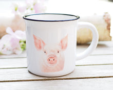 Laden Sie das Bild in den Galerie-Viewer, Keramiktasse mit Rand in Vintageoptik "Niedliches Schweinchen"
