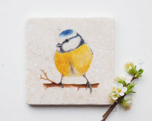 Laden Sie das Bild in den Galerie-Viewer, Bild auf Stein "Niedliche Blaumeise"