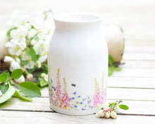 Laden Sie das Bild in den Galerie-Viewer, Milchkännchen/Vase "Feine Juniwiese"