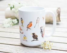 Laden Sie das Bild in den Galerie-Viewer, Große Teetasse "Vogelschar"