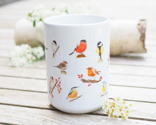 Laden Sie das Bild in den Galerie-Viewer, Große Teetasse "Vogelschar"