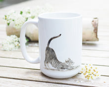 Laden Sie das Bild in den Galerie-Viewer, Große Teetasse "Yogakatze"