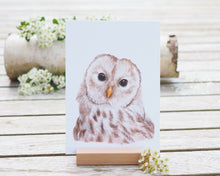 Laden Sie das Bild in den Galerie-Viewer, Kunstdruck / gedruckte Karte mit weiser Eule auf feinstem Cotton-Papier