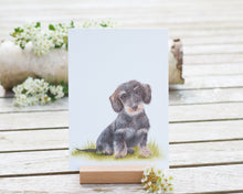 Laden Sie das Bild in den Galerie-Viewer, Kunstdruck / gedruckte Karte mit niedlichem Dackel auf feinstem Cotton-Papier