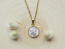 Laden Sie das Bild in den Galerie-Viewer, Kette mit Anhänger "Niedlicher Otter", Edelstahlfassung, gold- oder silberfarben