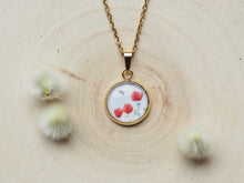 Laden Sie das Bild in den Galerie-Viewer, Kette mit Anhänger "Mohnwiese", Edelstahlfassung, gold- oder silberfarben