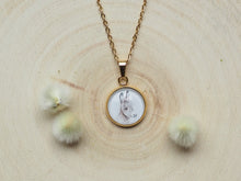 Laden Sie das Bild in den Galerie-Viewer, Kette mit Anhänger "Kleiner Esel", Edelstahlfassung, gold- oder silberfarben