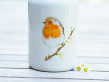 Laden Sie das Bild in den Galerie-Viewer, Vorratsdose aus Keramik mit Deckel "Feines Rotkehlchen"