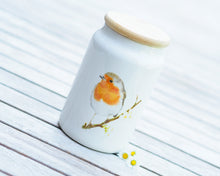 Laden Sie das Bild in den Galerie-Viewer, Vorratsdose aus Keramik mit Deckel "Feines Rotkehlchen"