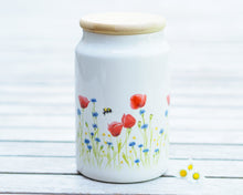 Laden Sie das Bild in den Galerie-Viewer, Vorratsdose aus Keramik mit Deckel "Leuchtende Mohnwiese"