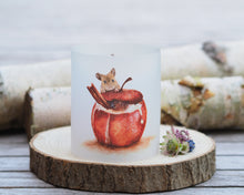 Laden Sie das Bild in den Galerie-Viewer, Zartes Windlicht aus Papier mit Bratapfel und Maus, stimmungsvolles Licht für Zuhause