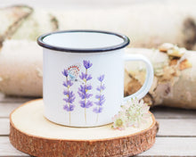 Laden Sie das Bild in den Galerie-Viewer, Emailletasse mit Tier- oder Blumenmotiv, liebevoll gestaltet im Vintagelook