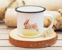 Laden Sie das Bild in den Galerie-Viewer, Emailletasse "Hoppelhäschen"