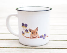 Laden Sie das Bild in den Galerie-Viewer, Keramiktasse mit Rand in Vintageoptik "Maus mit Brombeeren"