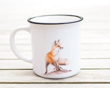 Laden Sie das Bild in den Galerie-Viewer, Keramiktasse mit Rand in Vintageoptik "Schlaue Füchsin"