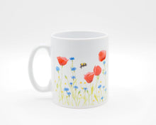 Laden Sie das Bild in den Galerie-Viewer, Feine Keramiktasse " Mohnwiese"