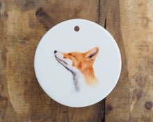 Laden Sie das Bild in den Galerie-Viewer, Anhänger aus Keramik mit Schnupperfuchs