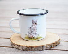 Laden Sie das Bild in den Galerie-Viewer, Emailletasse "Kleine Tigerkatze"