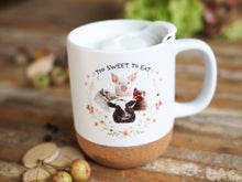 Laden Sie das Bild in den Galerie-Viewer, Keramiktasse mit abnehmbarem Korkboden und Deckel, liebevoll bedruckt mit Naturmotiv