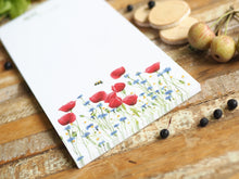Laden Sie das Bild in den Galerie-Viewer, Notizblock mit handgemaltem Tier- oder Blumenmotiv, liebevoll gestaltet auf feinem Papier