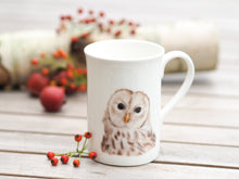 Laden Sie das Bild in den Galerie-Viewer, Tasse aus Porzellan "Zarte Eule"