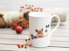 Laden Sie das Bild in den Galerie-Viewer, Porzellantasse "Brombeermaus"