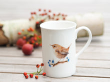 Laden Sie das Bild in den Galerie-Viewer, Porzellantasse "Kleiner Zaunkönig"