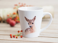 Laden Sie das Bild in den Galerie-Viewer, Konische Tasse "Feines Rehkitz"