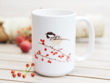 Laden Sie das Bild in den Galerie-Viewer, Große Teetasse "Tannenmeise mit Beeren"