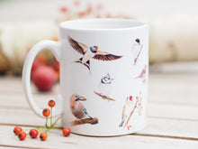 Laden Sie das Bild in den Galerie-Viewer, Feine Keramiktasse "Gartenvögel"