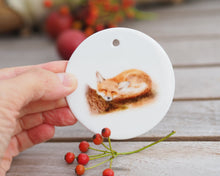 Laden Sie das Bild in den Galerie-Viewer, Anhänger aus Keramik mit Fuchs