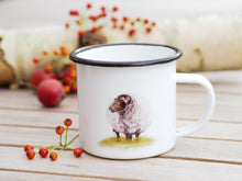 Laden Sie das Bild in den Galerie-Viewer, Emailletasse "Gemütliches Schaf"
