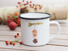 Laden Sie das Bild in den Galerie-Viewer, Emailletasse "Freche Weihnachtsmaus"