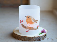 Laden Sie das Bild in den Galerie-Viewer, Windlicht / Teelichtpapier "Puscheliges Rotkehlchen"