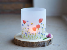 Laden Sie das Bild in den Galerie-Viewer, Windlicht Tischdeko "Romantische Wiese mit Mohn"