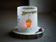 Laden Sie das Bild in den Galerie-Viewer, Windlicht Tischdeko "Freche Weihnachtsmaus"