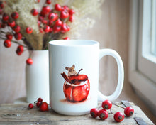 Laden Sie das Bild in den Galerie-Viewer, Handgefertigte Keramiktasse mit Tier- oder Blumenmotiv, beidseitig bedruckt, perfekte Geschenkidee für Naturliebhaber