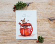 Laden Sie das Bild in den Galerie-Viewer, Weihnachtskarte "Lustige Maus und Bratapfel mit Text" auf feinstem Cotton-Papier