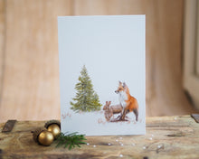 Laden Sie das Bild in den Galerie-Viewer, Weihnachtskarte Grußkarte auf feinem Cotton-Papier mit Tier- oder Blumenmotiv, liebevoll illustriert