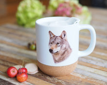 Laden Sie das Bild in den Galerie-Viewer, Grosse Tasse mit Korkboden "Schöner Wolf"